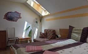 Pivnicka Pod Cachtickym Hradom