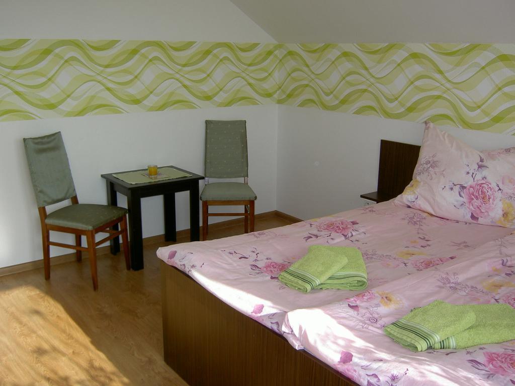 Hotel Pivnicka Pod Cachtickym Hradom Čachtice Zewnętrze zdjęcie