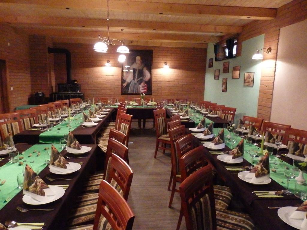 Hotel Pivnicka Pod Cachtickym Hradom Čachtice Zewnętrze zdjęcie